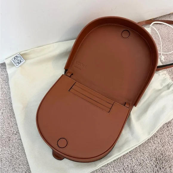 Loewe Caramel Heel Bag - Picture 2 of 10